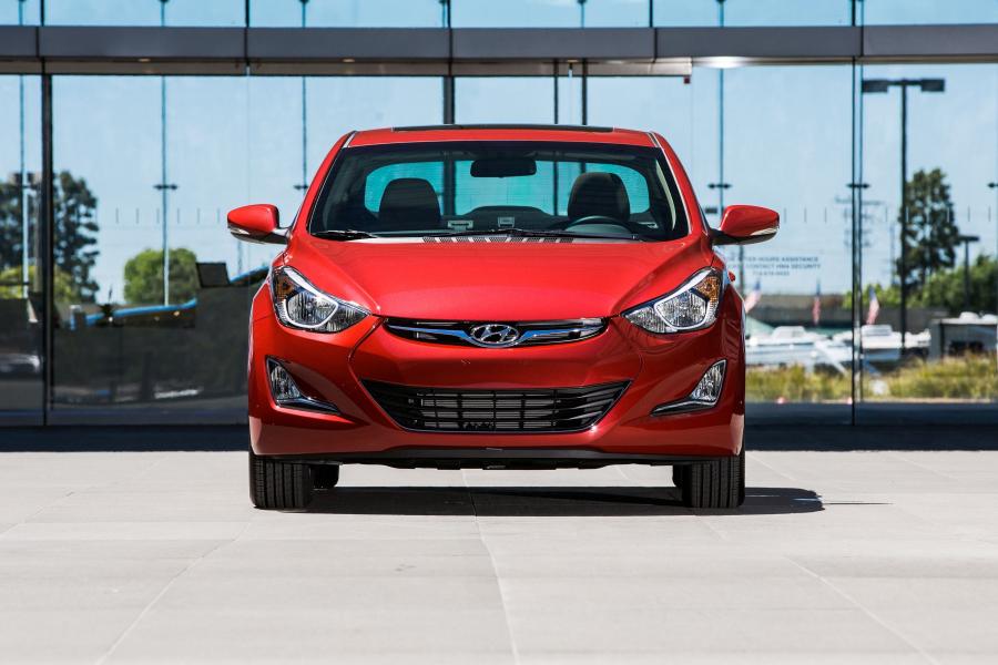  Hyundai Elantra Value Edition 2015 года  (фото 11 из 27)
